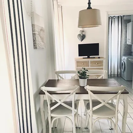 Old Fisherman House Apartman *
